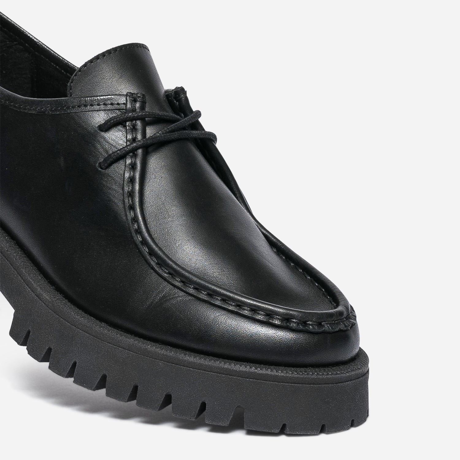 Derby TEXTO black eco designed leather with notched sole