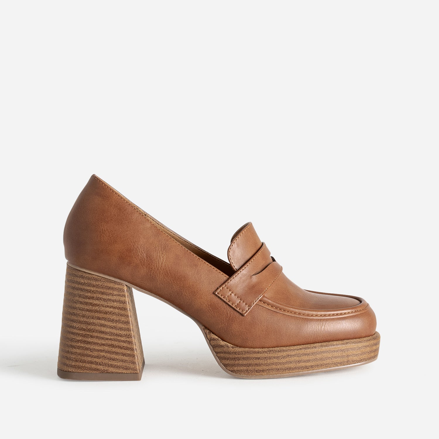 Camel loafer with heel and platform sole