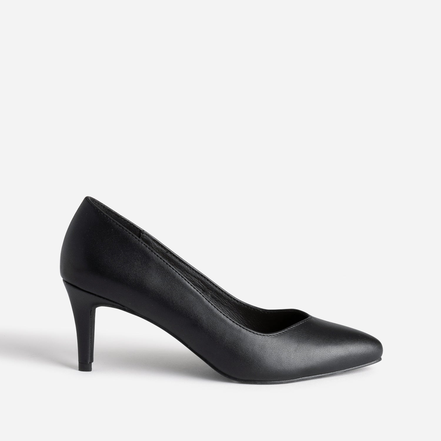 Black pointed pumps clearance