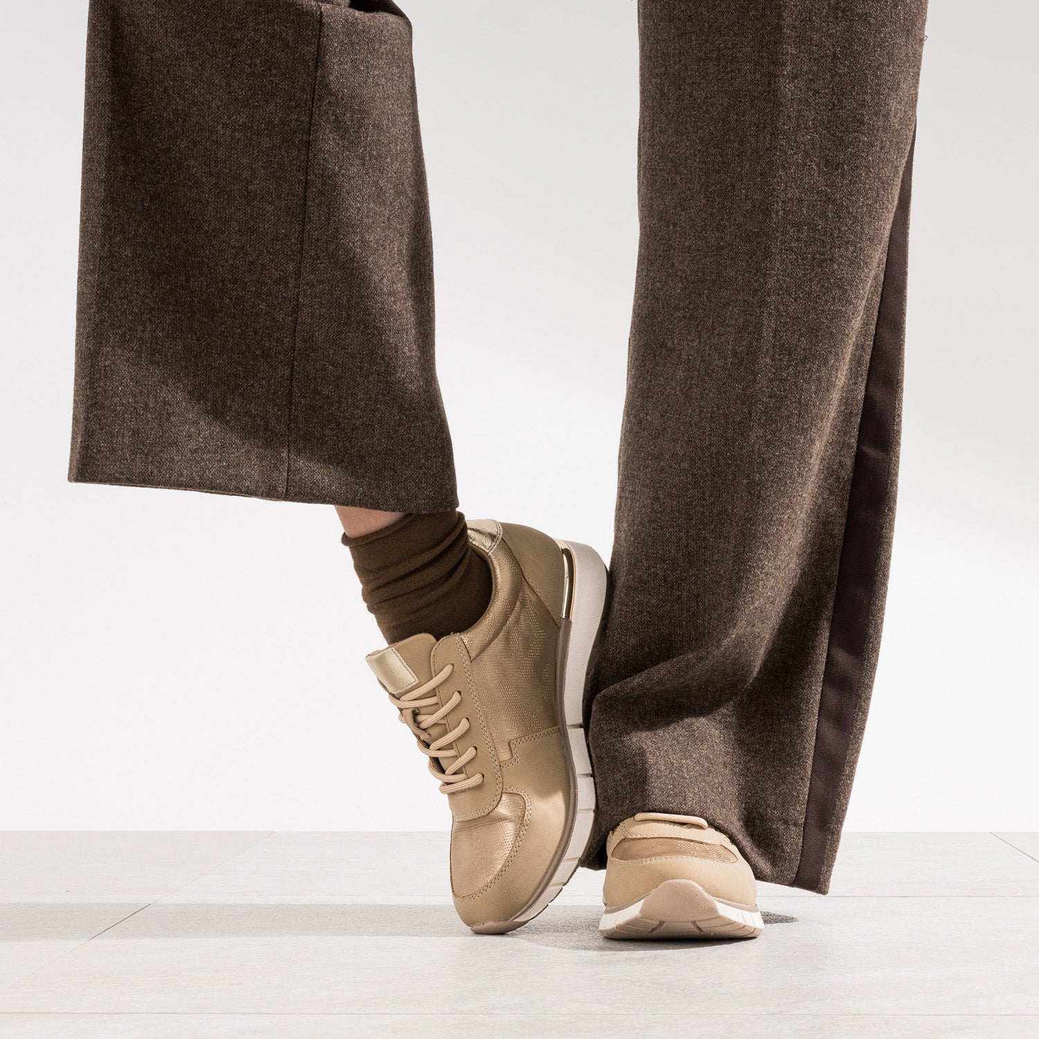 Camel coloured trainers outlet