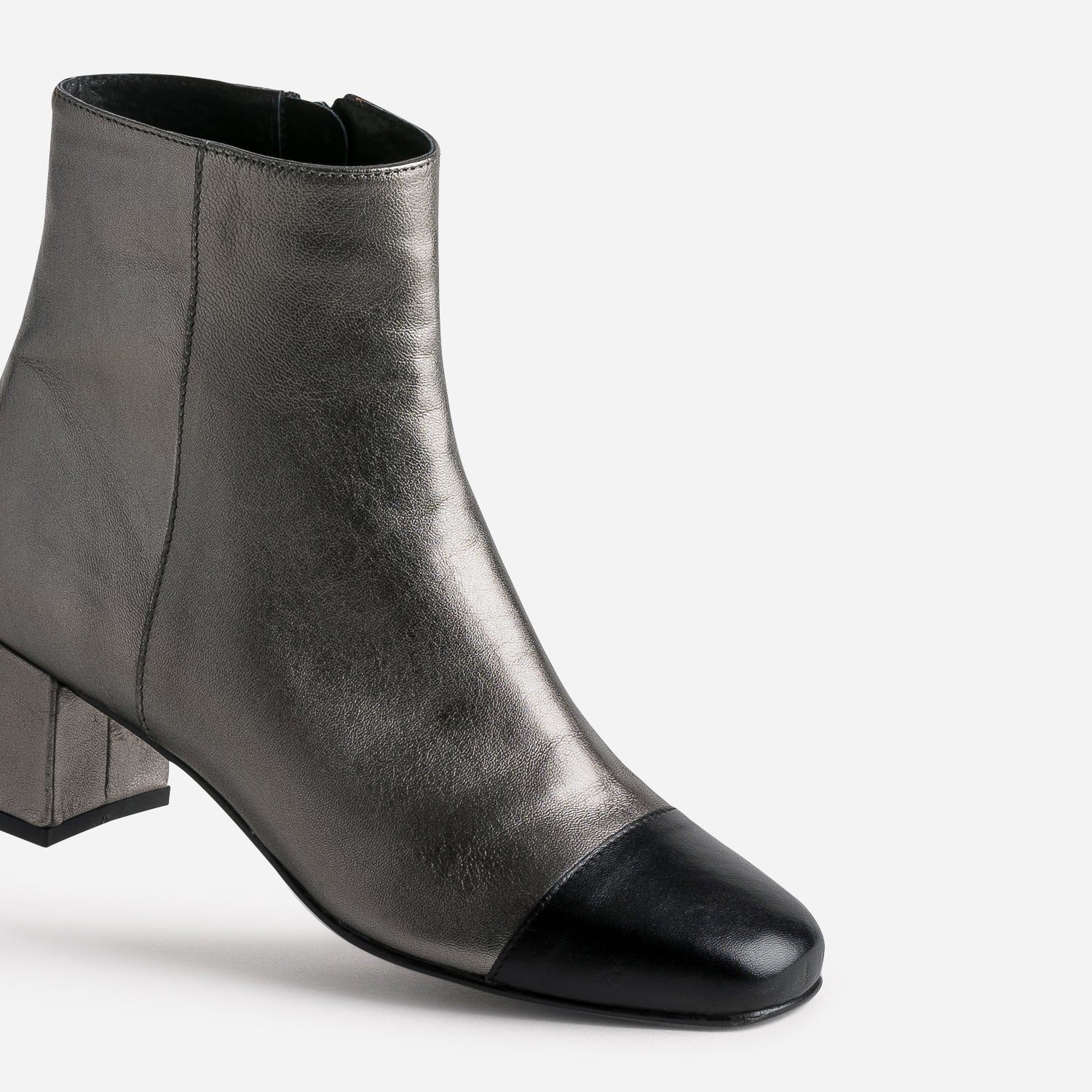Shelby bootie tory burch 2025