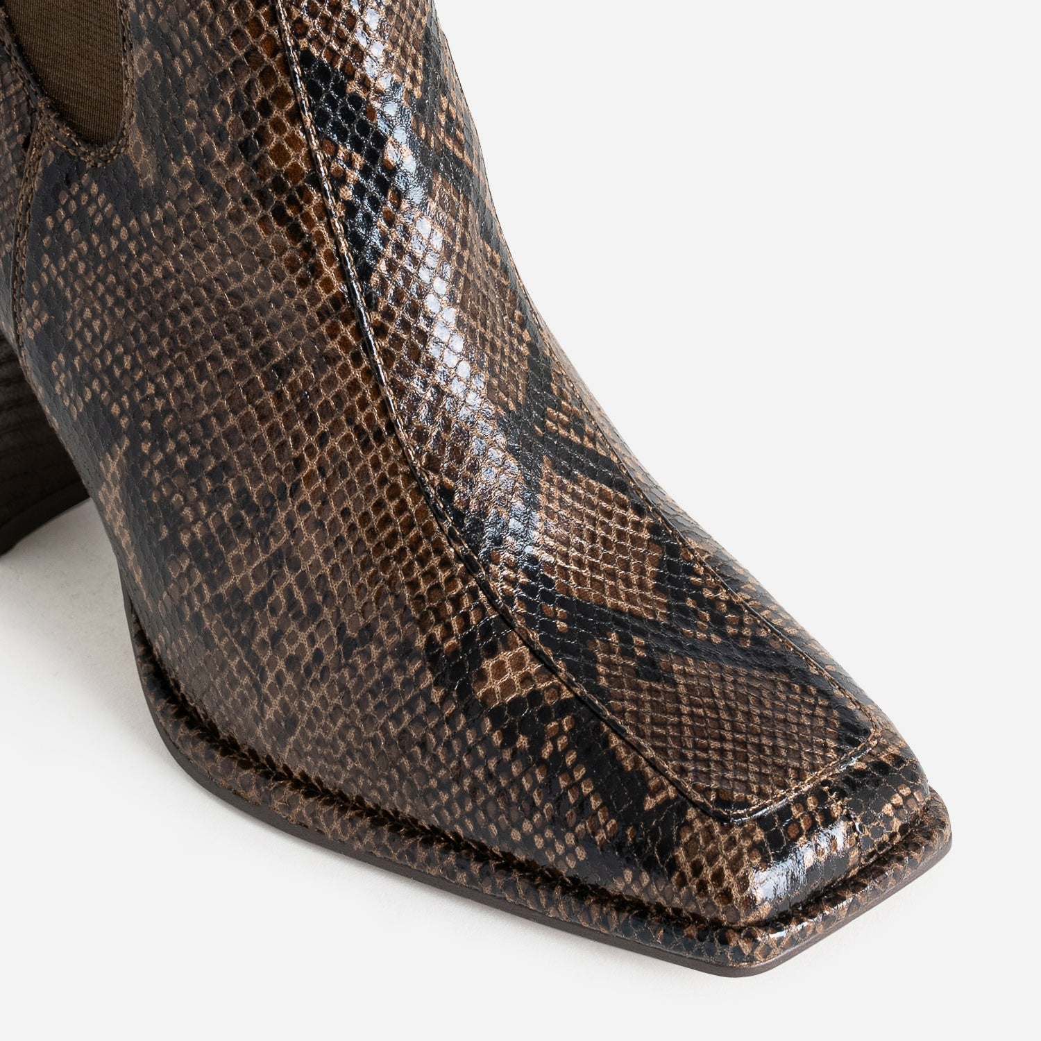 Python chelsea boots mens top