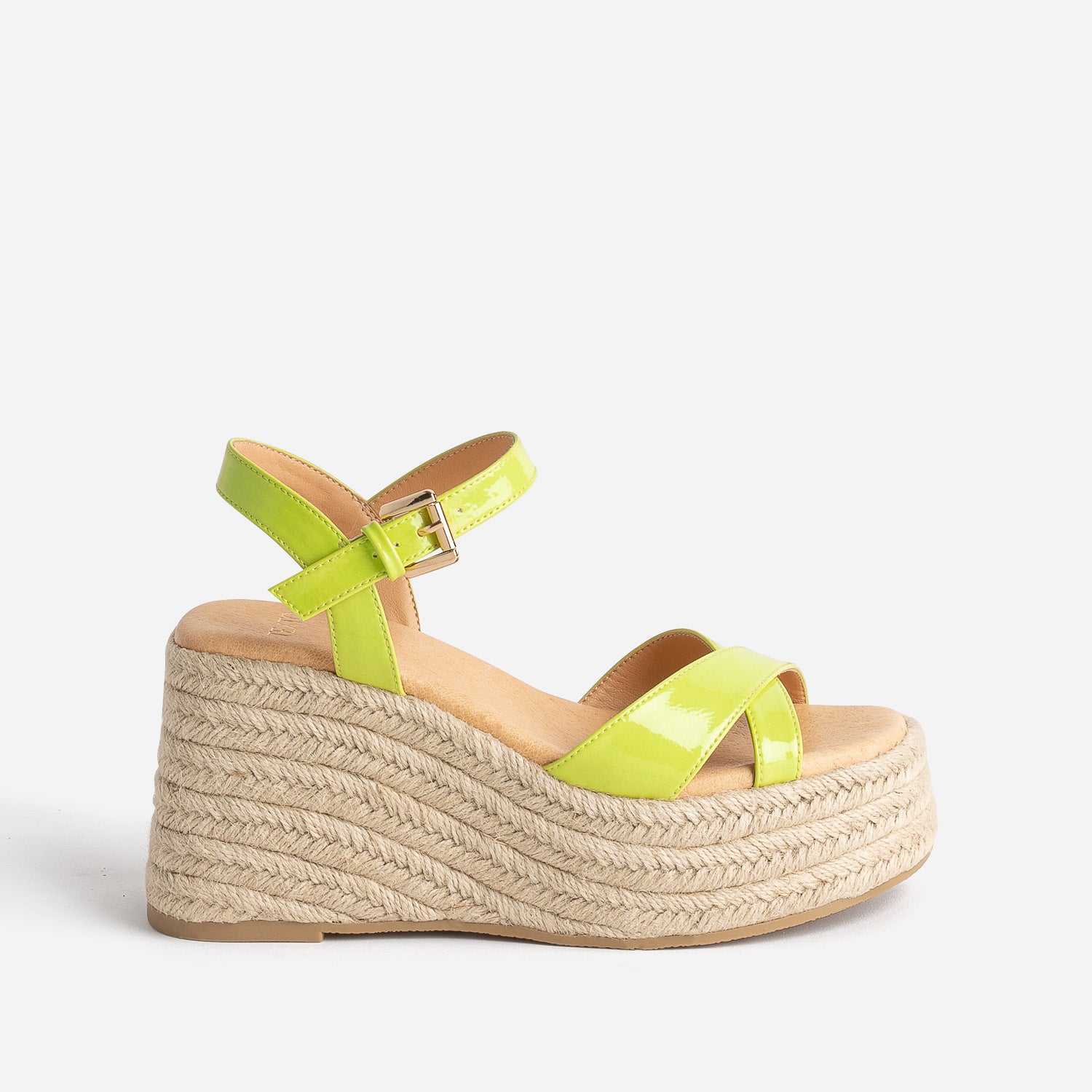 Light yellow wedges top