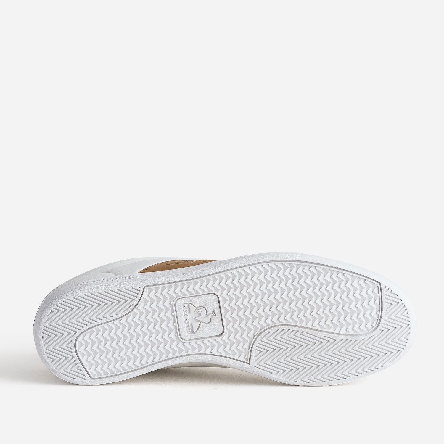LE COQ SPORTIF white and camel tennis shoes